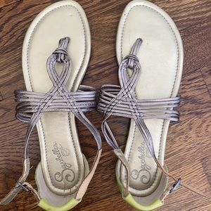 Bronze gold Seychelles sandals